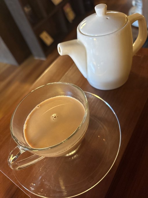 今日はbookcafeで過ごの画像