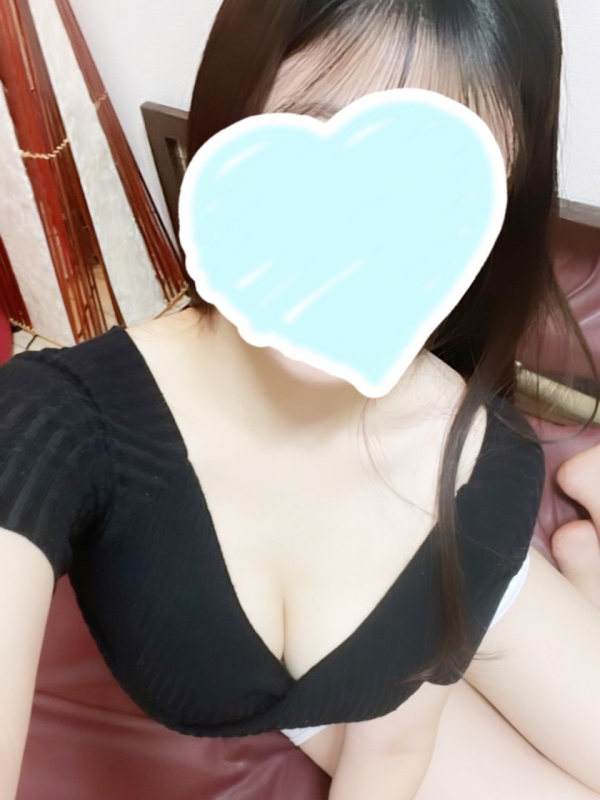 清純黒髪スレンダー！新人「ゆら