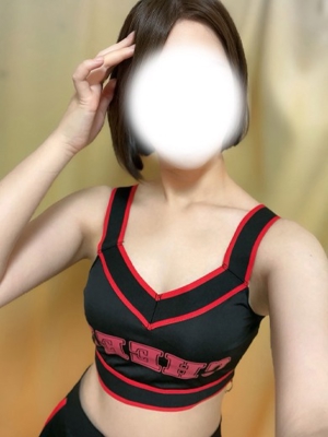 清楚な雰囲気と可愛らしい笑顔が