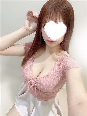 驚異のプロポーションと透き通る程の美肌！！