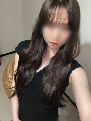 小柄で可愛らしい中に大人の魅力を感じさせる女性♡