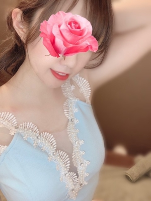 先ずは眩いばかりのそのルックス