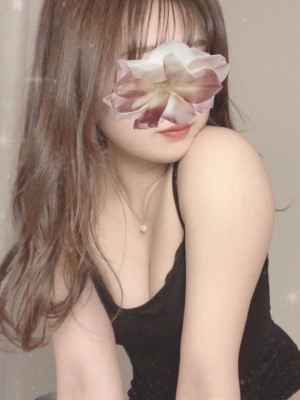 東 なる